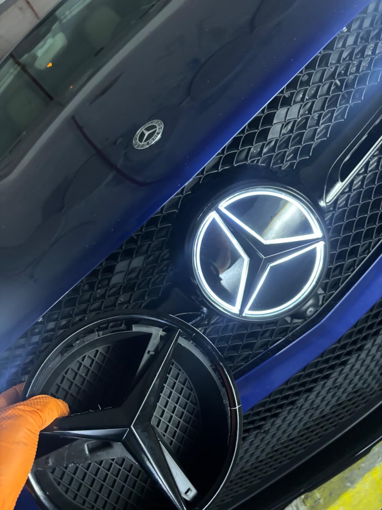 Silver LED Light 3D Badge Mirror Emblem Front Grille Star Illuminated Logo for MB auto 2016-2021 W213 E200 E220 E260 E300 E350 E400 car (W213) customer photo 2
