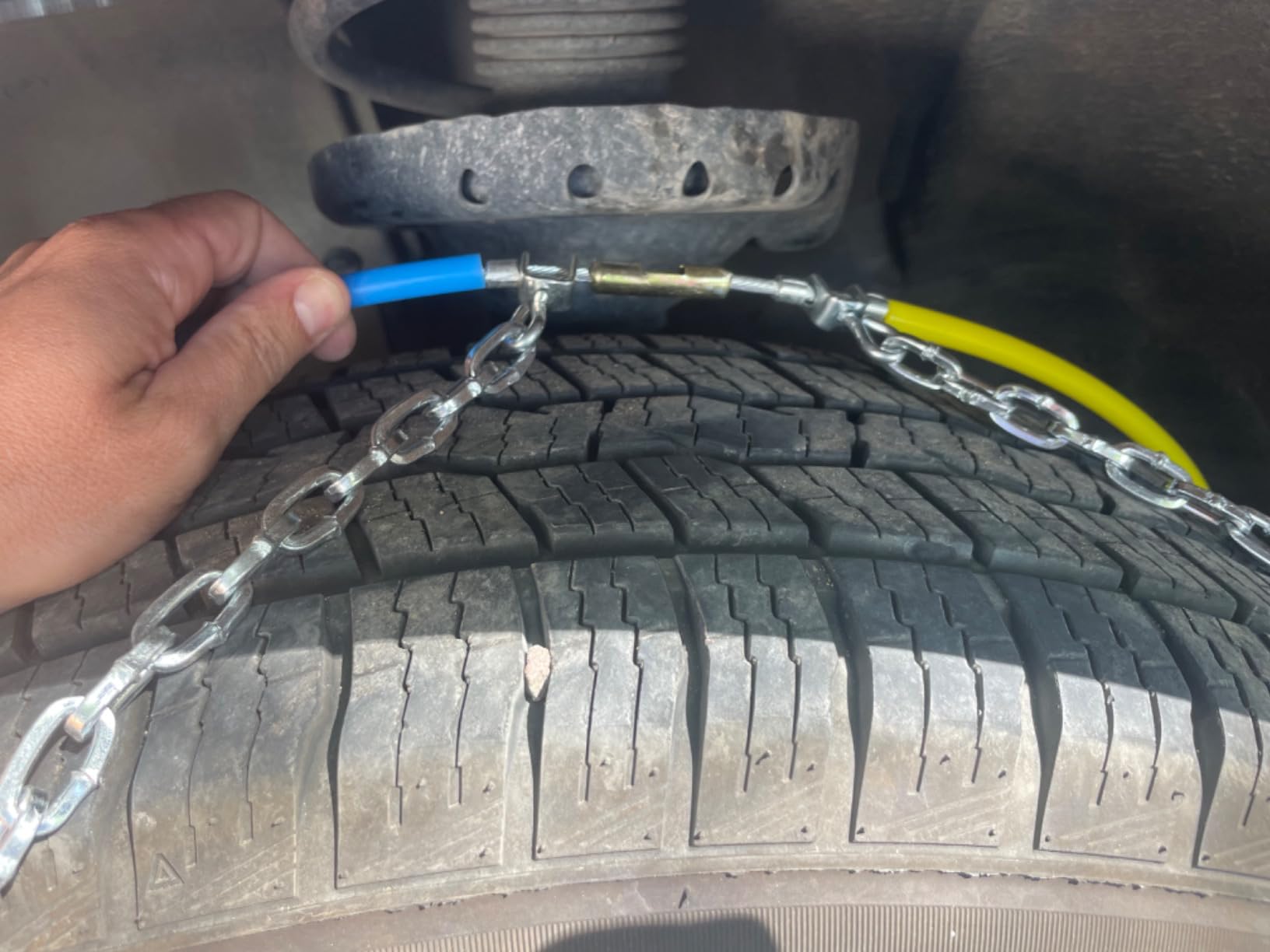 2 PCS Snow Chains for Car, SUV, Pickup and Truck, Compatible with Tire Width 205 215 225 235 245 255 265 275 285 MM (KN130) customer photo 2