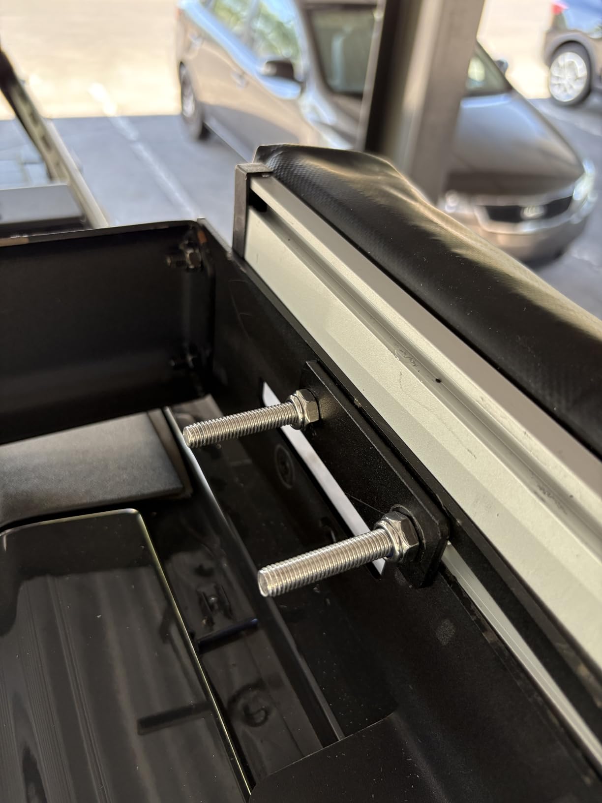 JOYTUTUS Vehicle Awning 4.6'x6.6' Roof Rack Pull-Out Sun Shade UV50+, Weatherproof 4x4 Side Awning for Camping, Car Sunshade with Adjustable Hardware, Quick Set-up, SUV/Truck/Van/Jeep customer photo 2