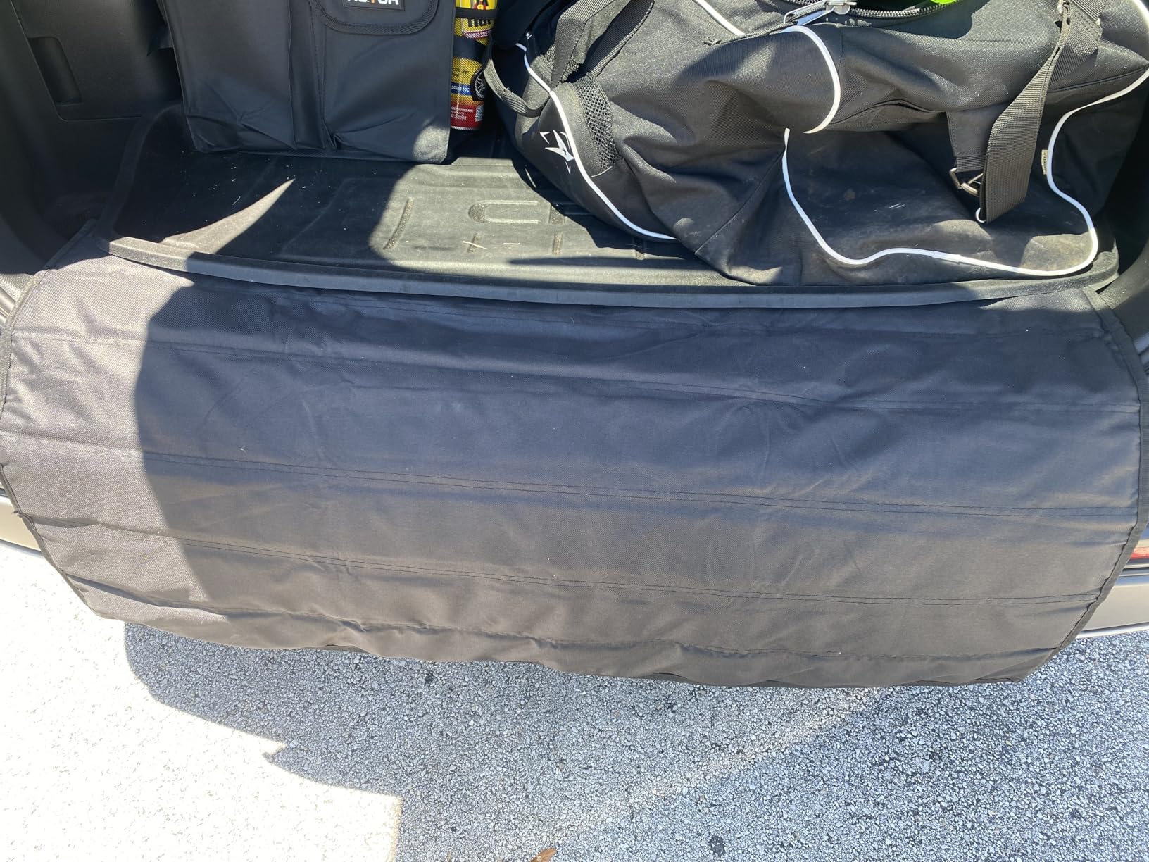 Tinideya Large Rear Bumper Protector for Cars 41 x 25 Inch Bumper Guard Foldable Protective Mat Dog Blanket Cargo Liner customer photo 1