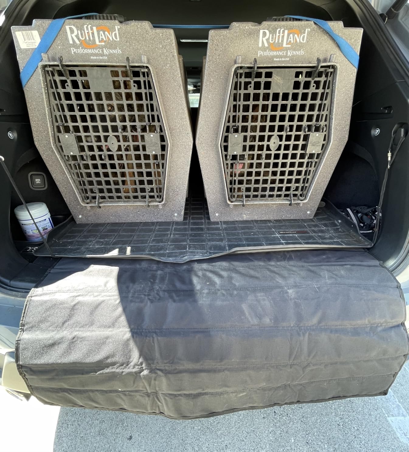 Tinideya Large Rear Bumper Protector for Cars 41 x 25 Inch Bumper Guard Foldable Protective Mat Dog Blanket Cargo Liner customer photo 2