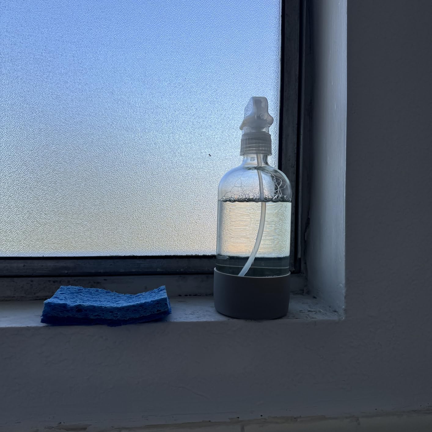 2 Pack Glass Spray Bottles with Silicone Sleeve, 16 oz Empty Refillable Containers with Adjustable Spray Nozzles, Spray Bottles for Hair, Cleaning Solutions and Plants Black customer photo 1