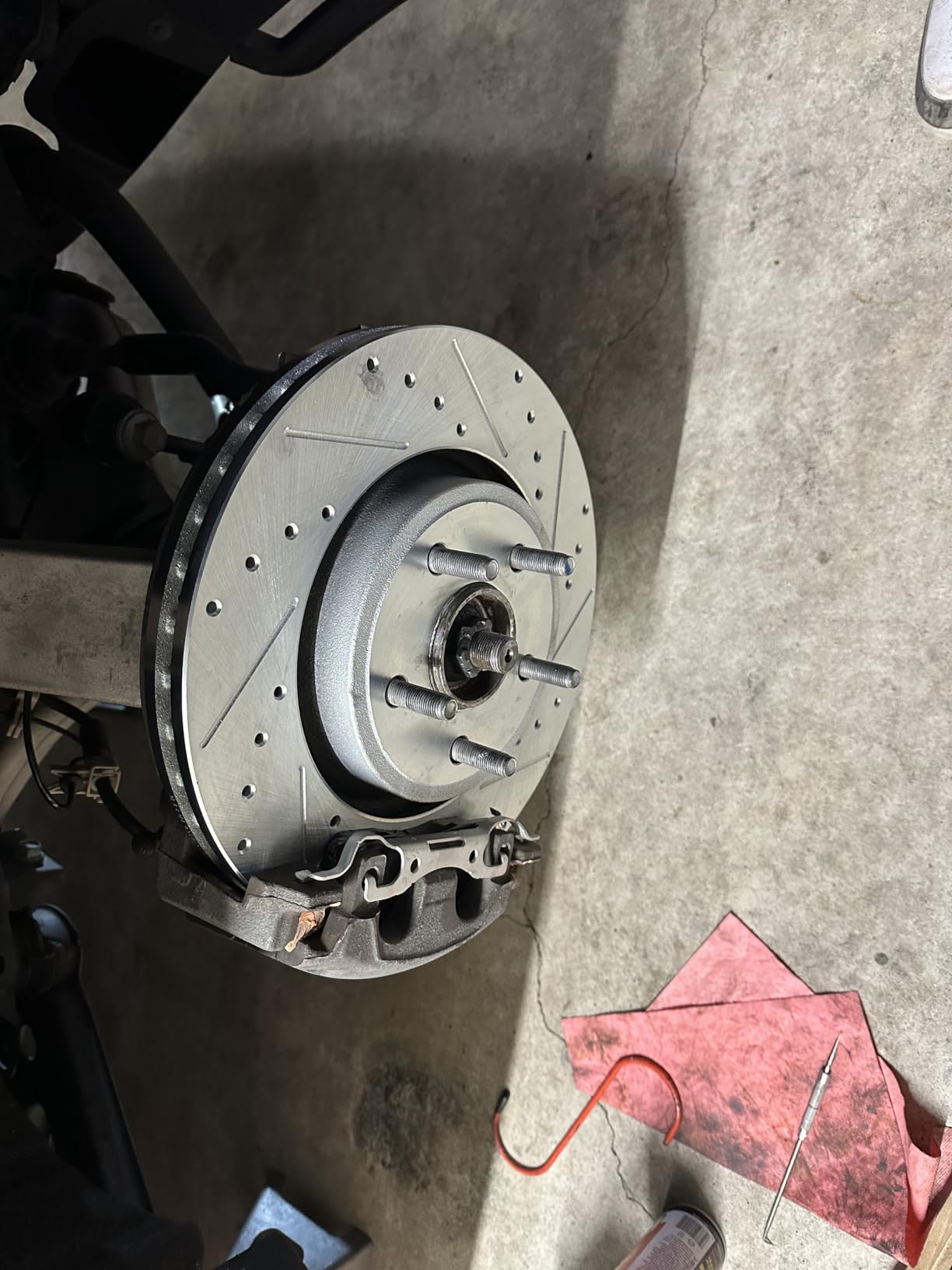 Detroit Axle - 8pc Brake Kit for 2017-2020 Honda Civic [Si], Drilled and Slotted Disc Brakes Rotors Ceramic Brake Pads 2018 2019 Replacement: 12.28 inch Front and 11.10 inch Rear Rotors customer photo 2