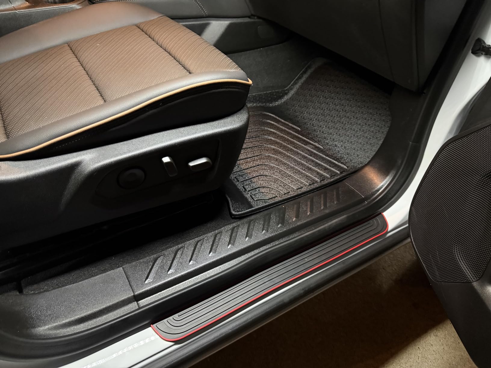 4PCS Car Door Sill Protector, Anti-Scratch & Waterproof Car Door Sills Scratch Protection, Universal Car Exterior Accessories Automotive Door Entry Guard for Car, Truck, SUV (Black, Width 1.57