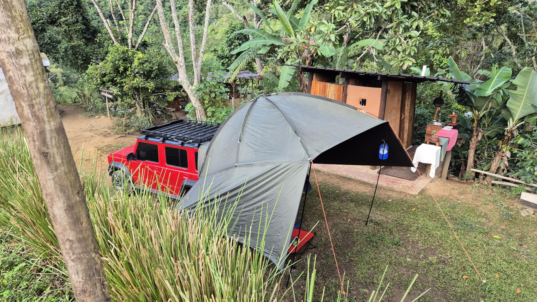 VEVOR 270 Degree Awning, Ultimate Sun Protection Vehicle Awning, Waterproof UV50+ Car Side Awnings with Carry Bag, All-Weather Free-Standing Overland Awnings Car Shelter for SUV Van Truck Camping customer photo 1