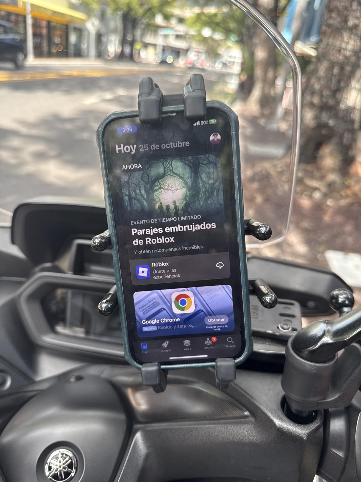 X-Energy Motorcycle Phone Mount Holder with Charger Waterproof Handlebar 15W Wireless&PD USBC QC3.0 Fast Charging Port with Vibration Dampener Anti Shake for Motorcycle Fit 4.7''-7.2''Cell Phone customer photo 1
