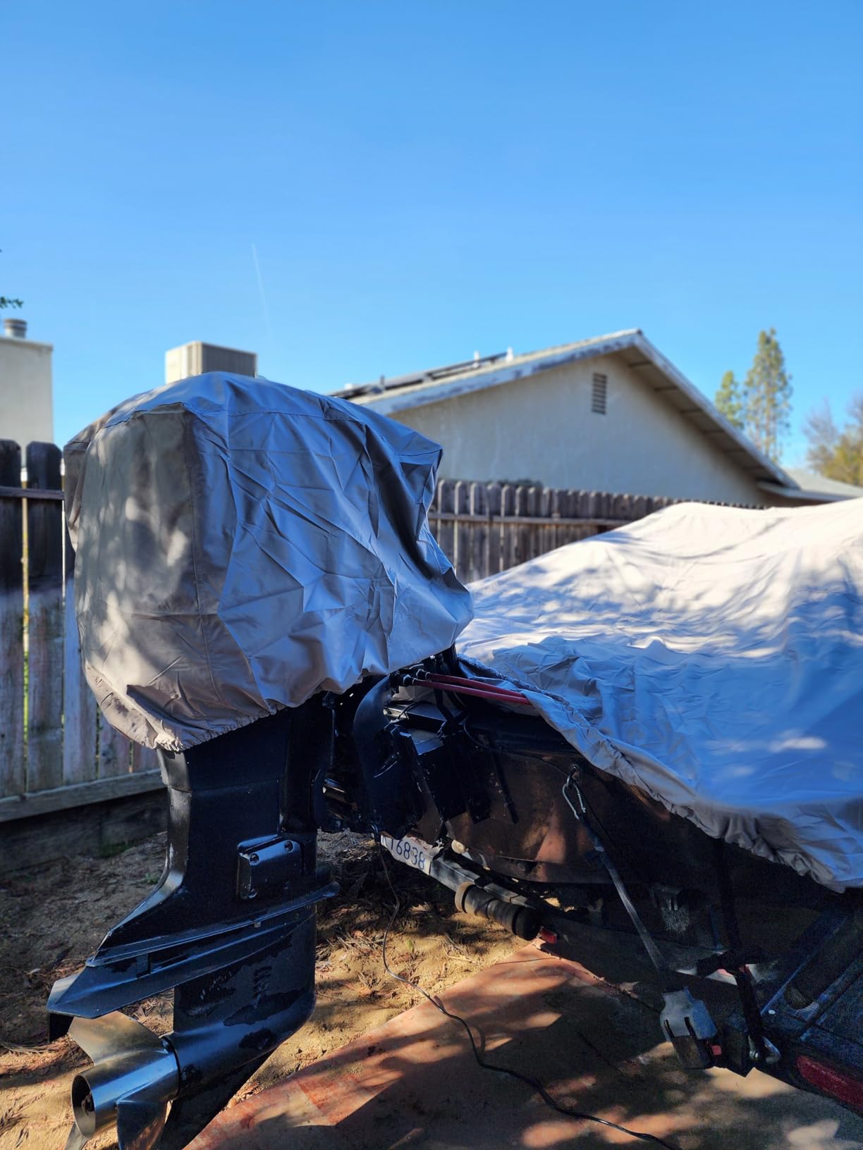 Solim Waterproof 1200D PU Boat Cover with Motor Cover, Heavy Duty Marine Grade Trailerable Polyester Canvas, Fits 20-22ft V-Hull, Runabout, Fishing, Ski Boat with Straps, Black customer photo 1