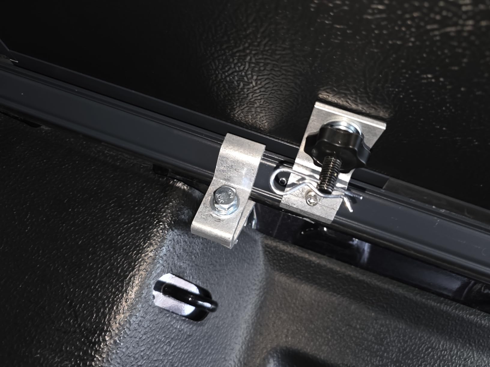 Rough Country Hard Low Profile Tri-Fold Tonneau Cover for Chevy Silverado & GMC Sierra 1500 (2019-2026) - Flush Mount Aluminum Bed Cover, Fits 5'10 Short Bed customer photo 1