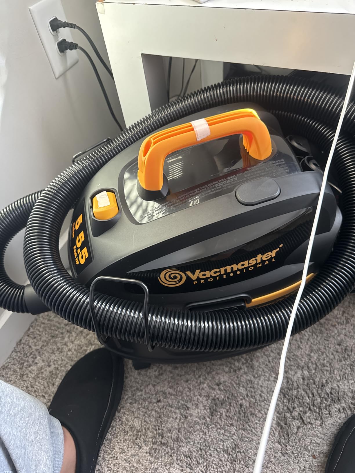 Vacmaster Professional Beast Series VFB511H 0201 5-Gallon 5.5 Peak HP Wet/Dry Vac, Black customer photo 1