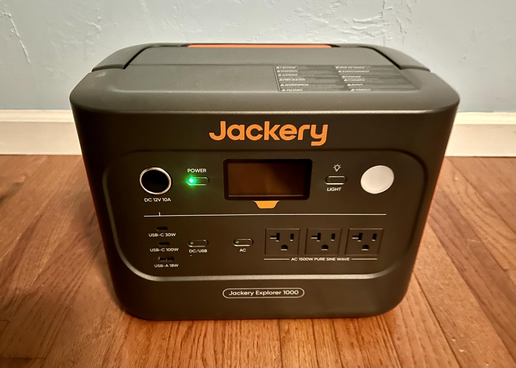 Jackery Solar Generator 1000 v2 with 200W Solar Panel,1070Wh Portable Power Station LiFePO4 Battery,1500W AC/100W USB-C Output, 1Hr Fast Charge for Outdoor,Off-Grid Living,RV,Emergency customer photo 2