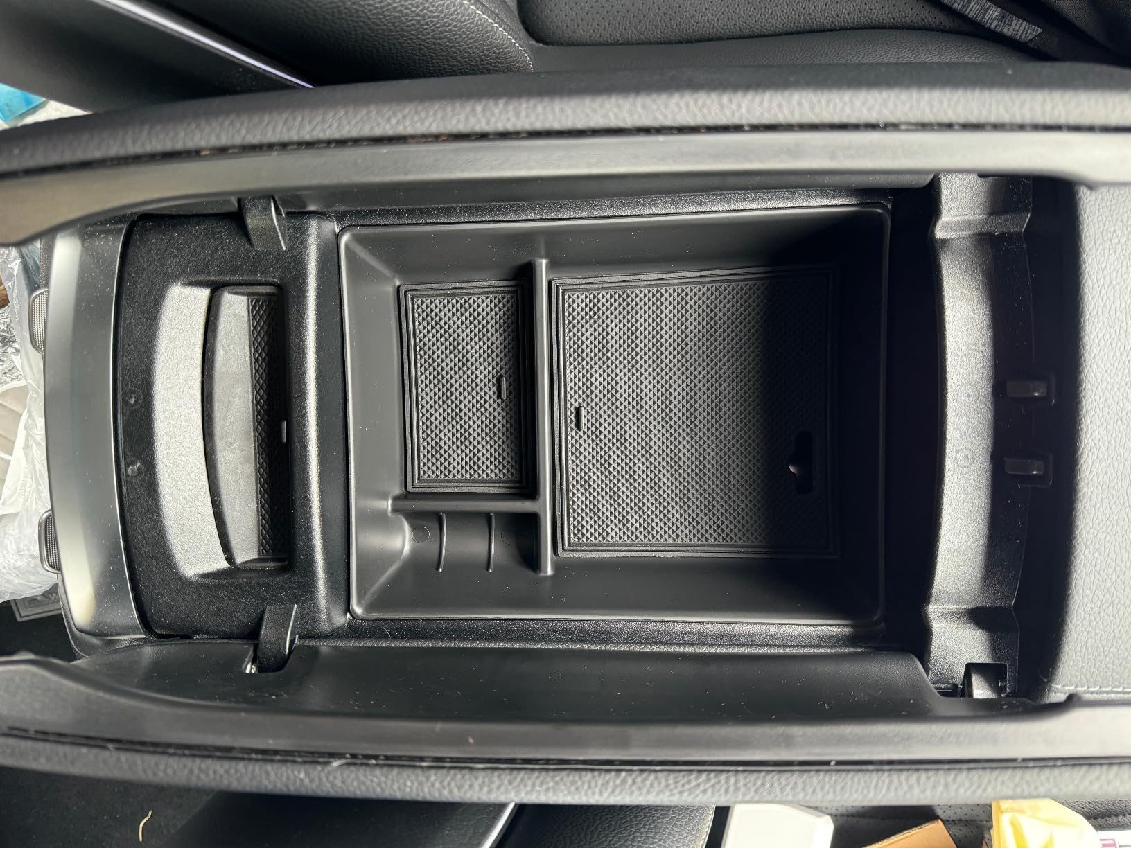 Center Console Organizer Compatible with 2023-2026 Mercedes Benz EQS450+ /EQS450 /EQS580 Sedan SUV& EQE350 /EQE350+ /EQE500 Sedan AMG Armrest Storage Box Insert Tray Accessories (Not for EQB) customer photo 2