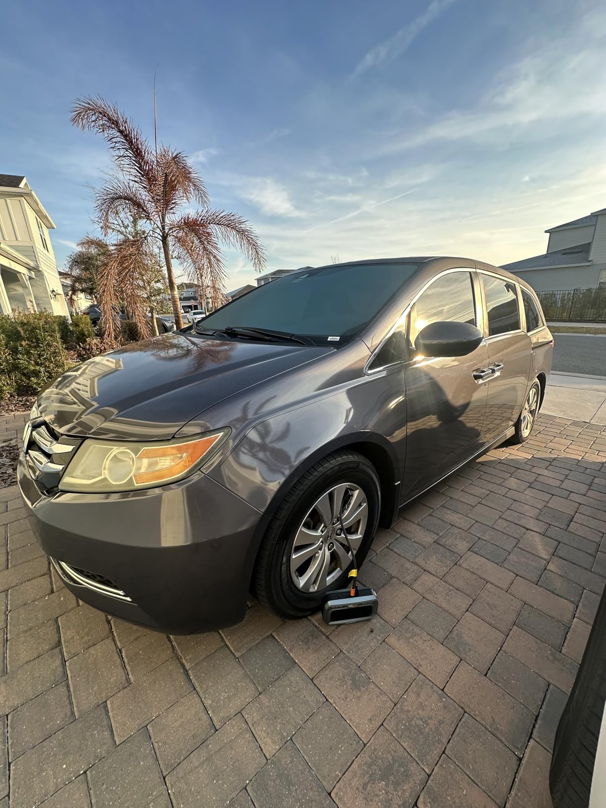 YaberAuto 12-in-1 Jump Starter with Air Compressor 8000A 160PSI 65W Charging, Portable Car Battery Jump Starter (All Gas/14L Diesel) Jump Box Car Battery Jumper Starter Portable Jumper Cables, 160W DC customer photo 1