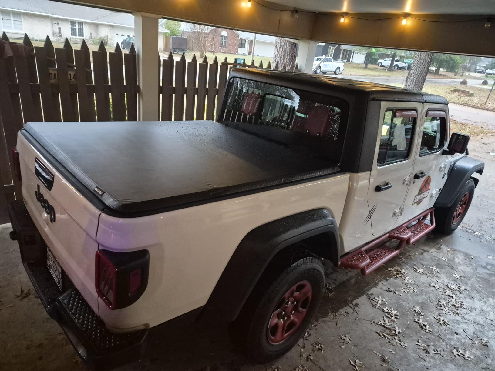 OEDRO FRP Hard Tri-fold Tonneau Cover Fold Truck Bed Covers Compatible with Jeep Gladiator 2020 2021 2022 2023 2024 2025 2026, Fleetside 5 Feet Bed customer photo 2