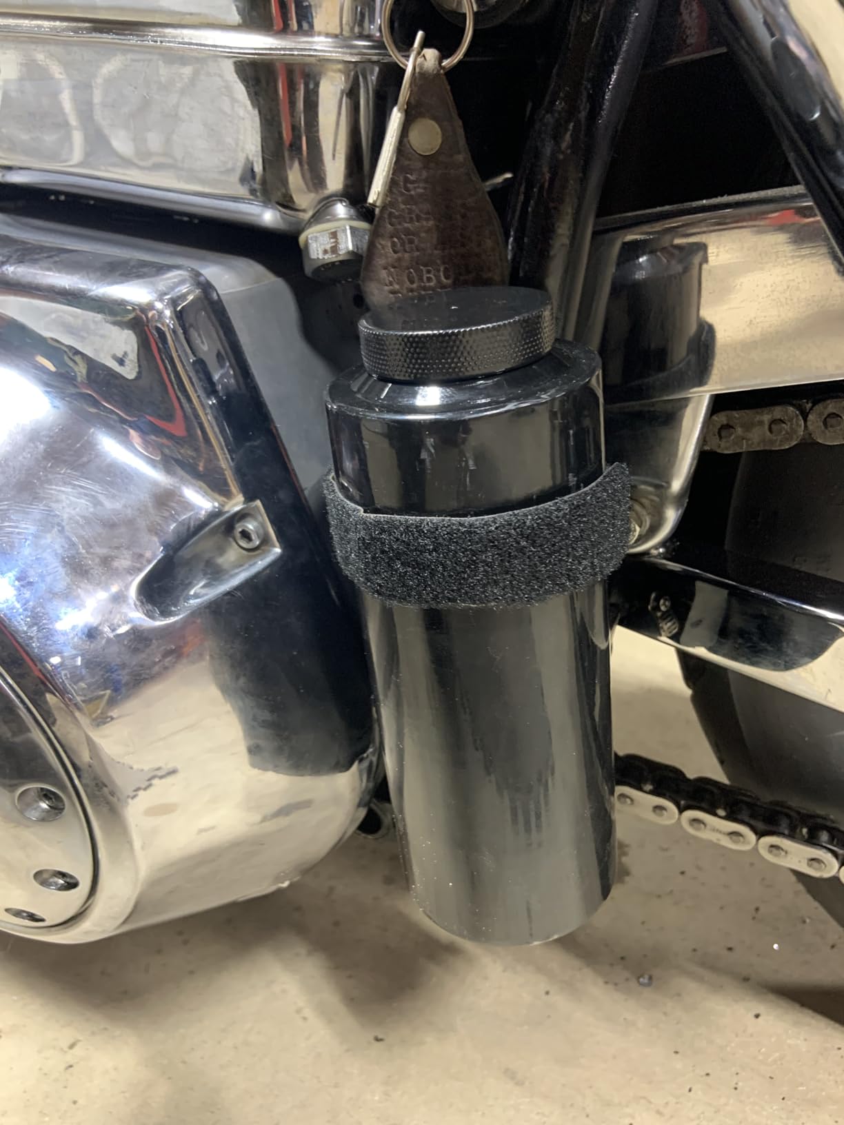 Coolant Overflow Tank, 800ml Aluminum Radiator Overflow Tank, Black Coolant Radiator Reservoir for Cars customer photo 1