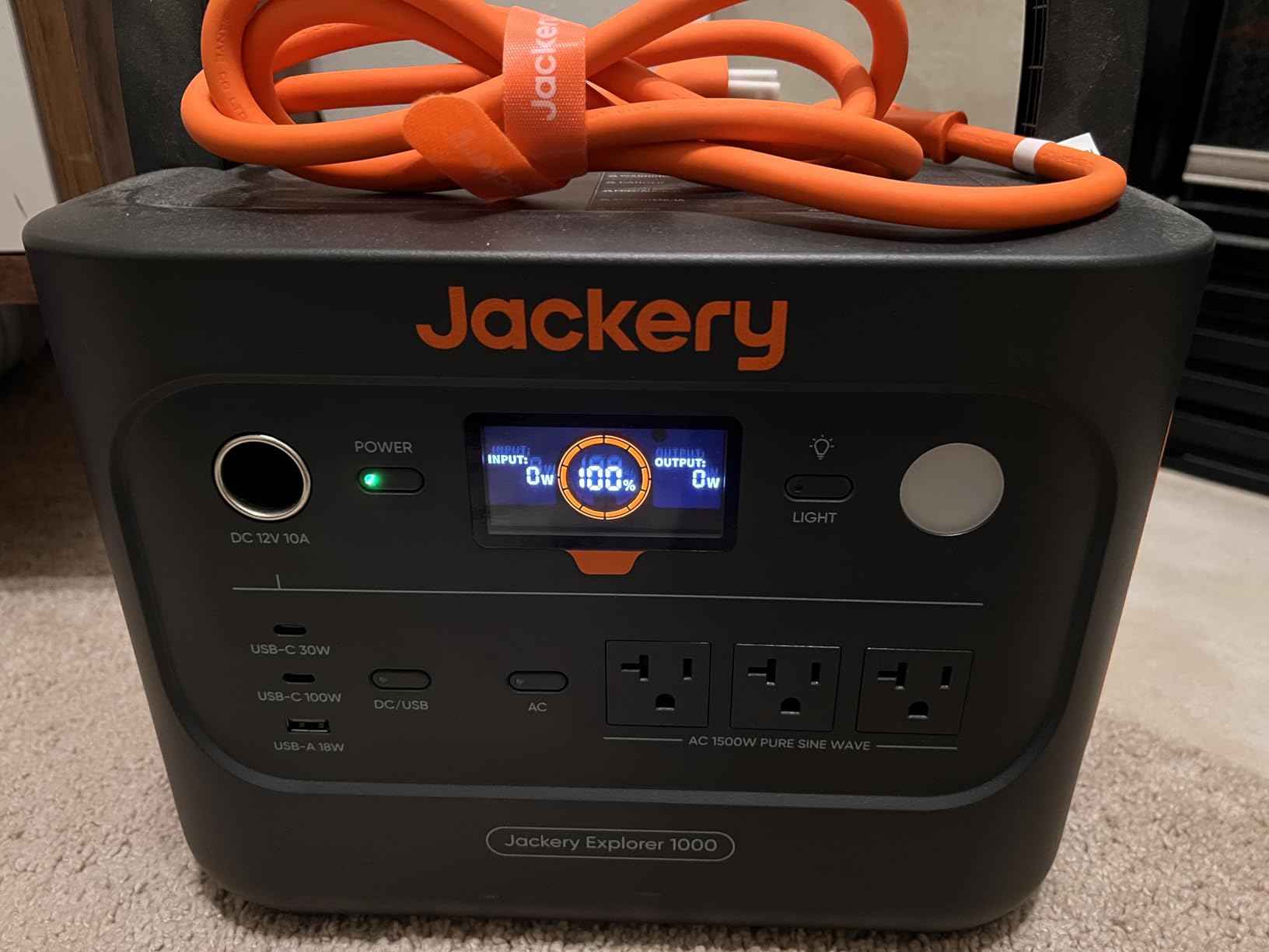 Jackery Explorer 1000 v2 Portable Power Station,1070Wh LiFePO4 Battery,1500W AC/100W USB-C Output, 1 Hr Fast Charge, Solar Generator for Camping,Emergency, RV, Off-Grid Living(Solar Panel Optional) customer photo 2