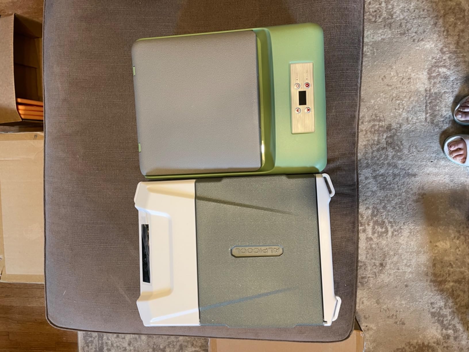 Alpicool 12 Volt Refrigerator 12V Car Fridge 10 Quart Small Car Refrigerator Portable Fridge 12/24V DC 110~240 Volt AC for Truck RV Camper SUV Portable Freezer Electric Cooler for Camping (-4℉-68℉) customer photo 2