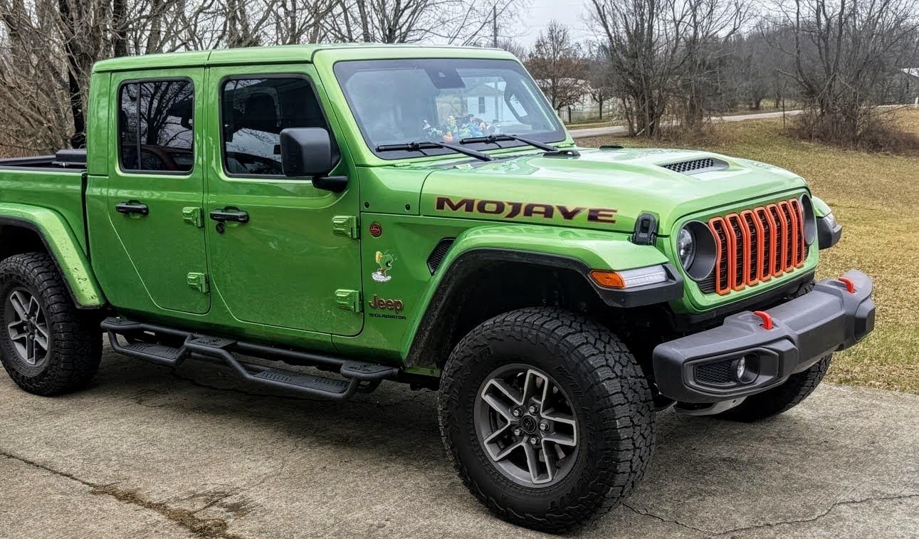 Gladiator JT Running Boards (Wheel to Wheel, Two Stairs Drop Side Steps) Compatible with 2020 2021 2022 2023 2024 2025 2026 Jeep Gladiator JT 4 Door, Bed Access Nerf Bars, Rock Sliders Rail customer photo 1