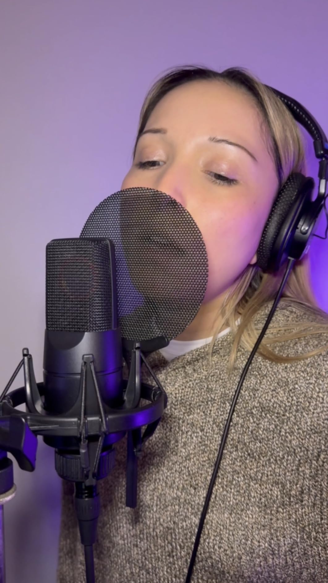 Kate 5x6.5ft(1.5x2m) Collapsible Backdrop Blue Grey Twist Flex Folding Pop up Backgrounds for Photoshoot, Headshots Photo, Video Calls customer photo 2