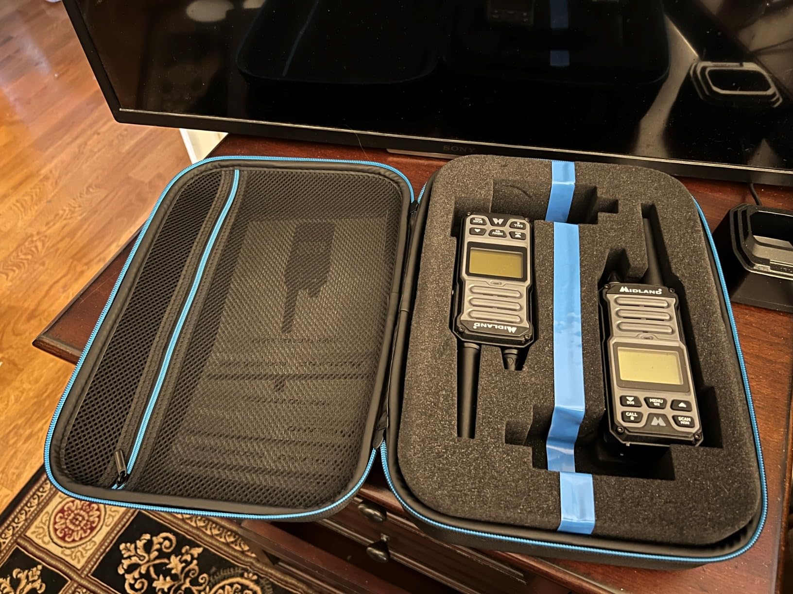 Midland GXT67 5-Watt GMRS Two-Way Radio - Long Range Walkie Talkie for Overlanding, Jeep, & Off-Road - IP67 Waterproof, Repeater Capable, Rechargeable Battery, Hard Case Included (Black) customer photo 1