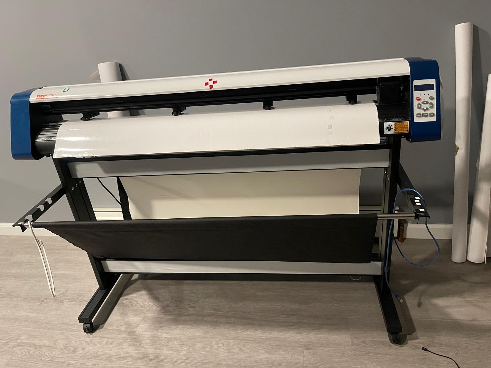 VEVOR Vinyl Cutter Machine, 34 in / 870 mm Max Paper Feed Cutting Plotter, Automatic Camera Contour Cutting LCD Screen Printer with Stand Adjustable Force and Speed for Sign Making Plotter Cutter customer photo 2