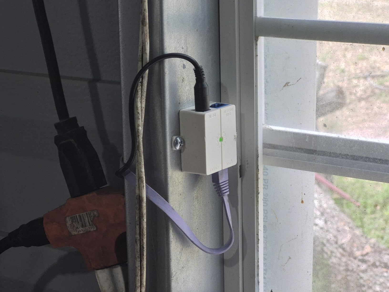 WAVLINK AC600 Outdoor WiFi Extender, WiFi Repeater with PoE/High Power Dual Band 2.4+5G Wireless Router/AP/Wi-Fi Range Extender 3 in 1, IP67 Waterproof for Courtyard, RV, Campsite customer photo 1