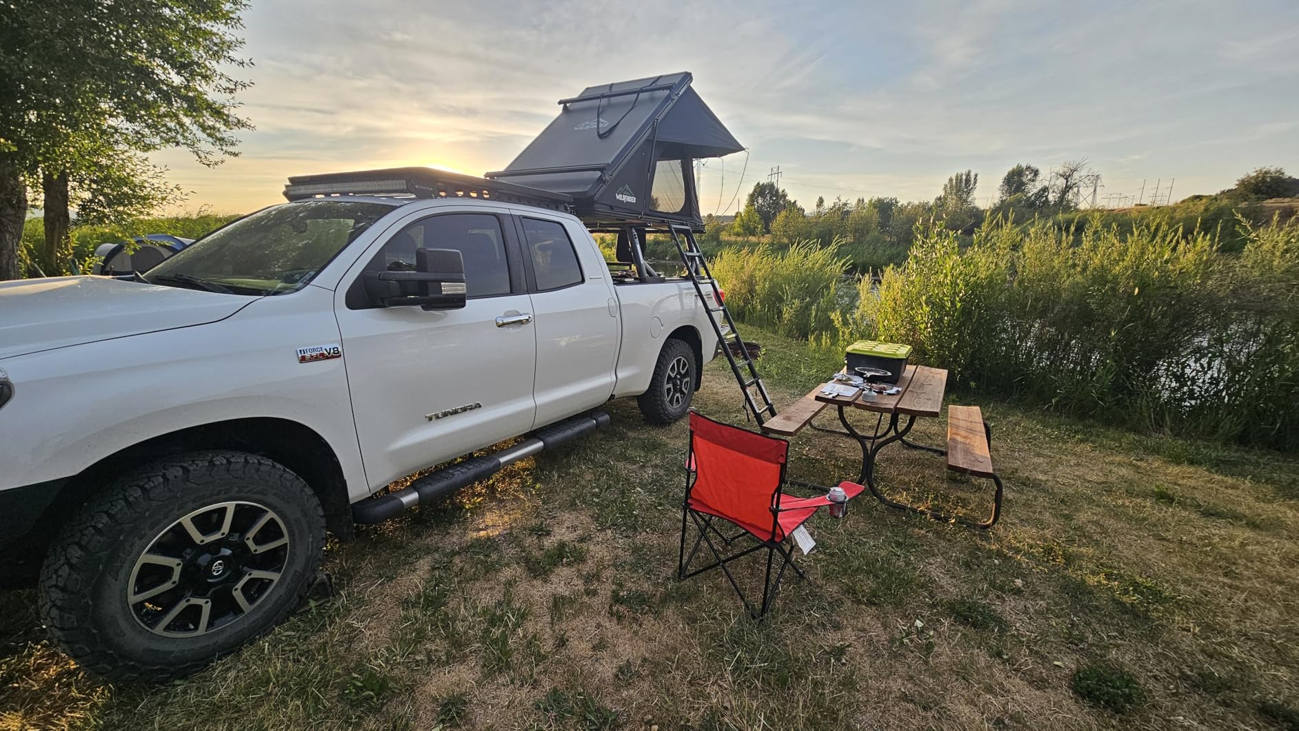 Rooftop Tent Hard Shell Roof Top Tent Hardshell Suitable for Jeep SUV Truck Van, Camping Car Roof for 2-3 Person customer photo 2