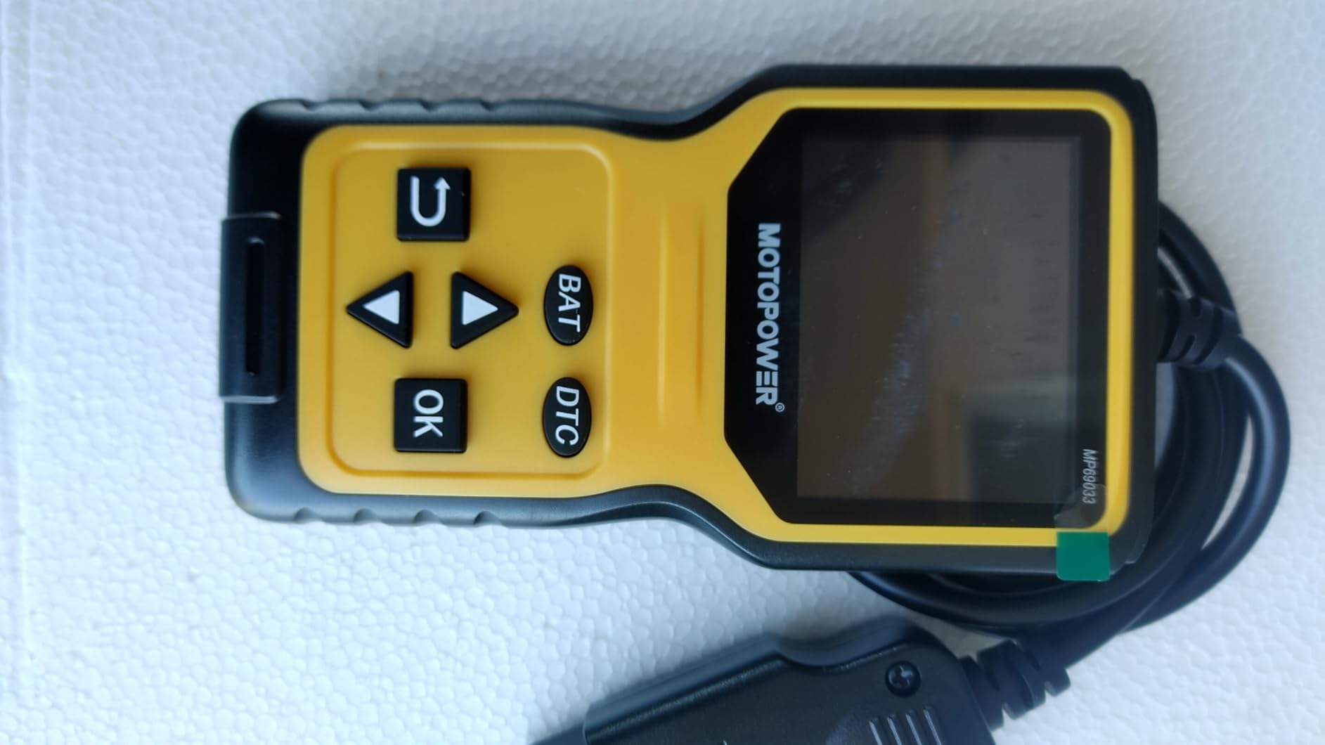MOTOPOWER MP69033 Pro OBD2 Scanner Code Reader Check Engine Fault Light Diagnostic Scan Tool with Battery Tester customer photo 2