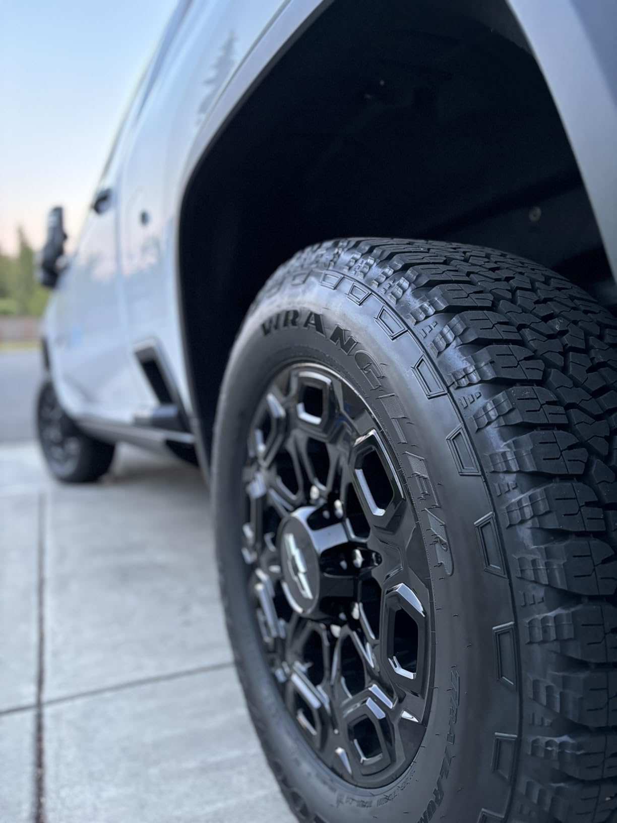 7Pcs Car Wheel Brush kit, Tire Brush, Wheel Cleaner Brush, Soft-bristled Rim Cleaner Brush, Tire Shine Applicator Pad, Car Detailing Brushes, Wheel Brushes for Cleaning Wheels,Tires customer photo 2