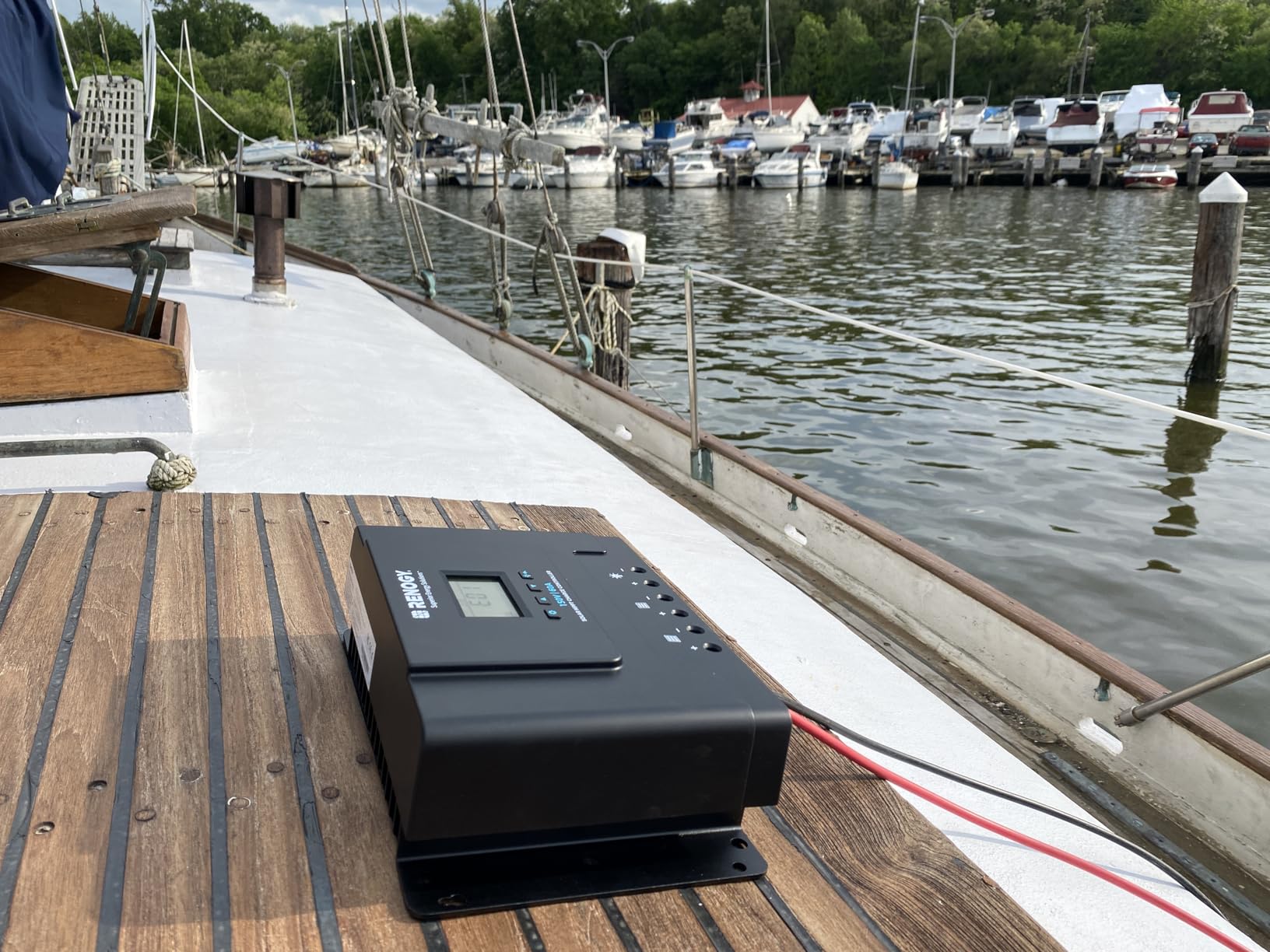 Renogy 60A MPPT Solar Charge Controller 12V/24V/36V/48V Auto, 150V Maximum Solar Input, for Gel Sealed Flooded and Lithium Battery, Rover Lite 60A customer photo 2