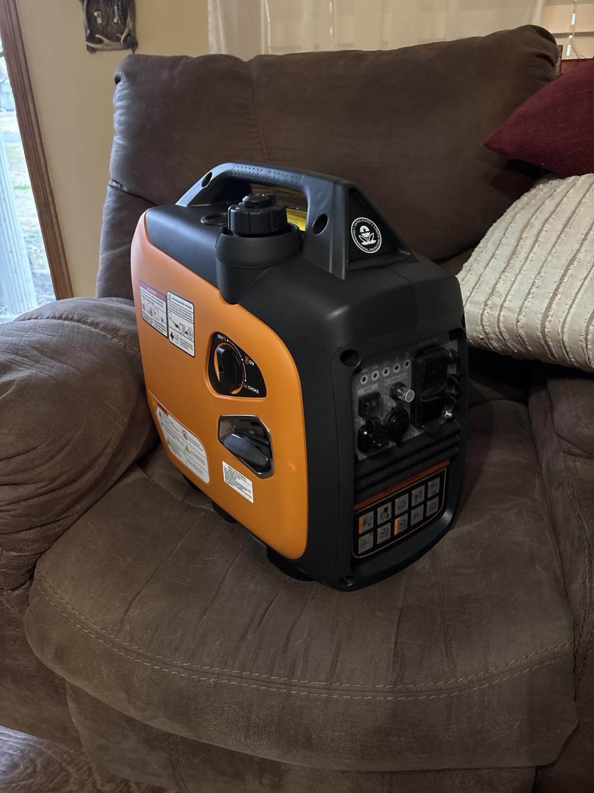 Portable Inverter Generator 2500W Gas Powered, Long Runtime Gas Generators for Home Use, Camping, Super Quiet Emergency Home Backup, with CO Sensor, EPA Compliant customer photo 2