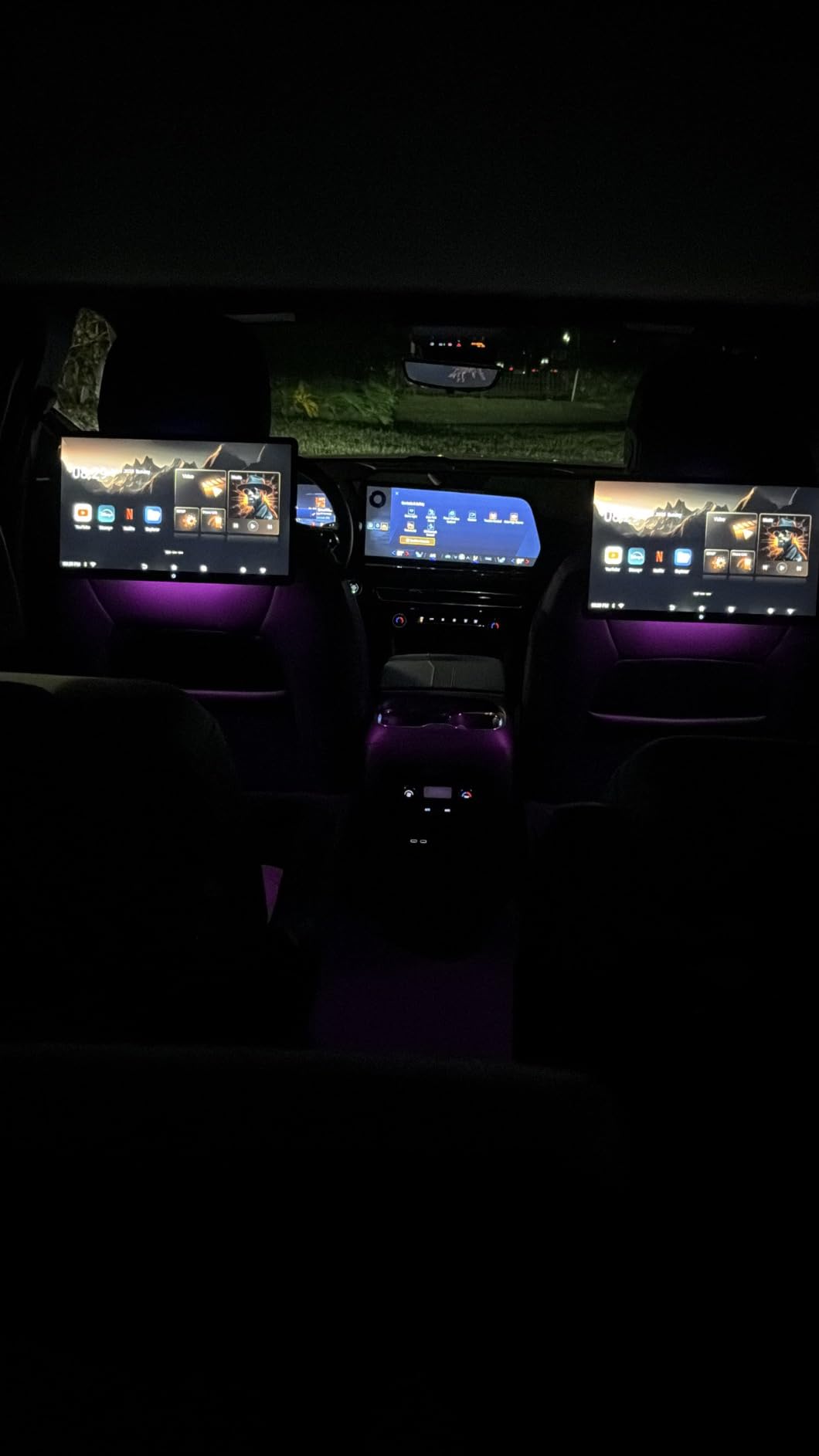 15.6 inch 4K Android Car TV Headrest Monitor for Cars Back seat Rear Entertainment System, Support Wireless Phone Link Touch Screen,with WiFi/Bluetooth/HDMI/USB/Video Player 2G+32G (2PCs) customer photo 1