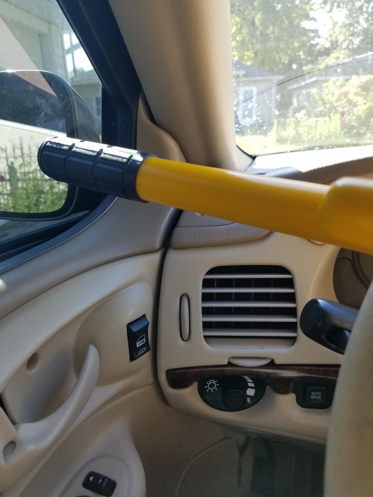 CARTMAN Vehicle Steering Wheel Lock Car Anti Theft Security Lock with Adjustable Length Fit for Cars Trucks Vans and SUVs, Black customer photo 2