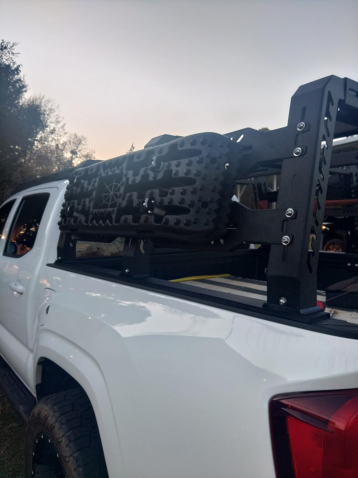 Off-Road Traction Boards with Jack Base, Recovery Boards for 4WD 4X4 Mud, Sand, Snow, Rock Tracks. Pair Recovery Tracks Tire Traction Mats with 2 Straps & Storage Bag for RV Truck Jeep SUV (Black) customer photo 1