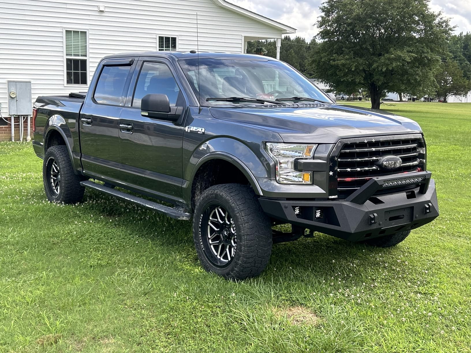 F150 Front Bumper with Winch Plate for 2018-2020 Ford F-150 (Excluding Raptor) Textured Black Bumper with D-rings, 144W Long Light Bar, License Plate Bracket customer photo 1