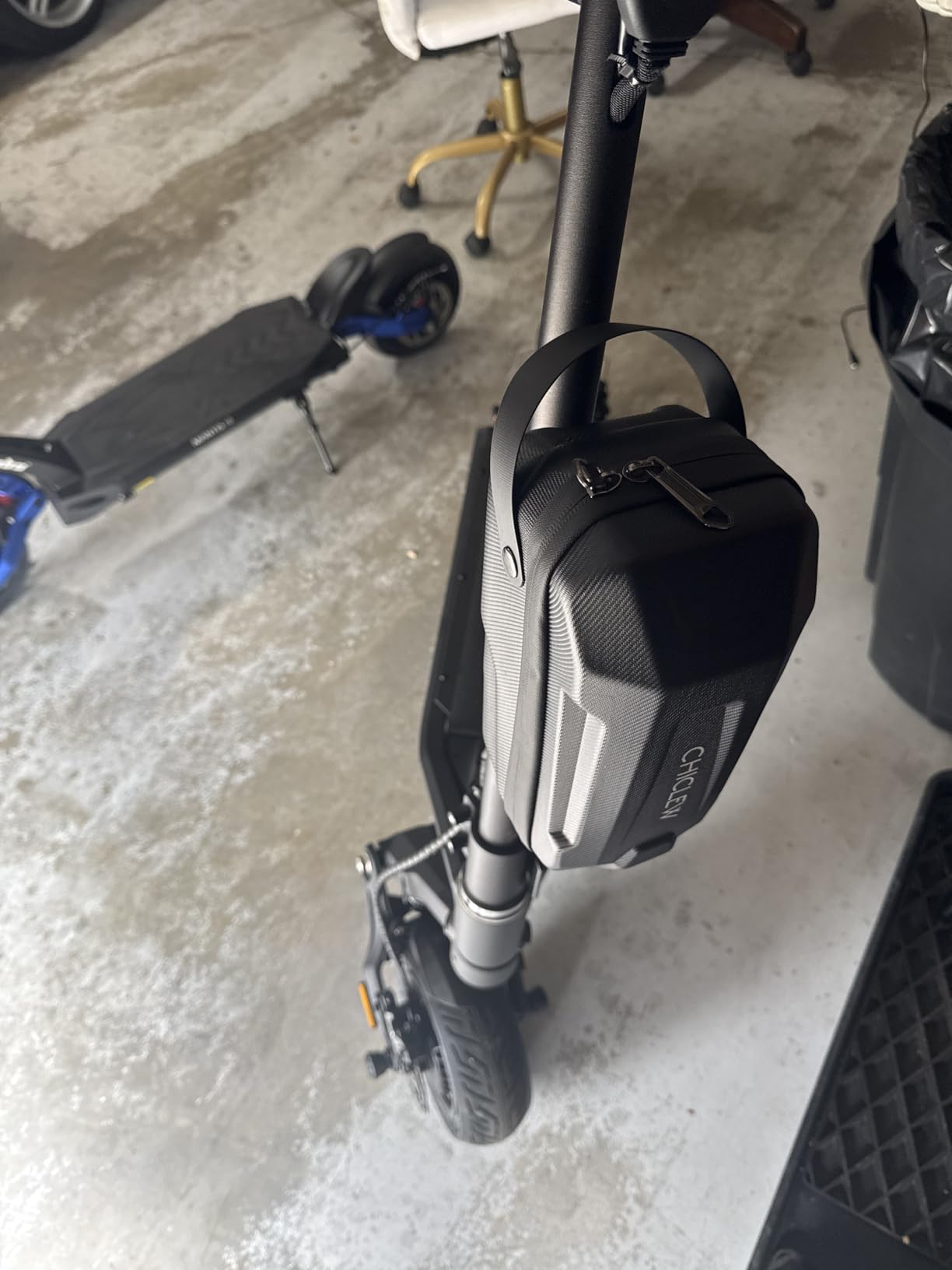 3L Large Scooter Bag with Handle, Portable Electric Scooter Storage Bag, Waterproof XL Handlebar Pouch Bag for Scooters, Bikes, Segway Niu, with Small Coded Lock & Screw Fixation Design customer photo 1