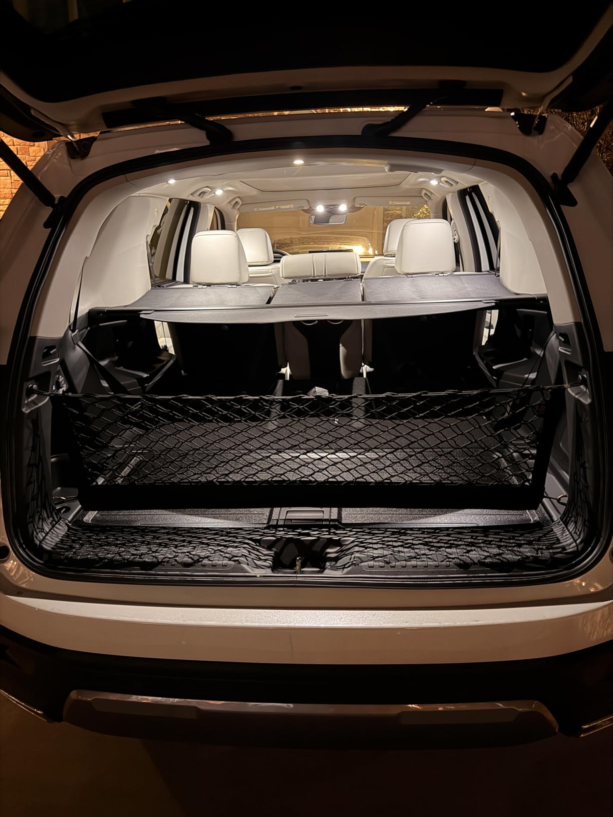 Muslogy Truck Bed Cargo Net Trunk Netting Compatible with Rivian R1T 2026 2025 2024 2023 2022 Accessories, Pickup Cargo Organizer SUV Sedan Storage Net w/Heavy Duty Carabiners customer photo 2