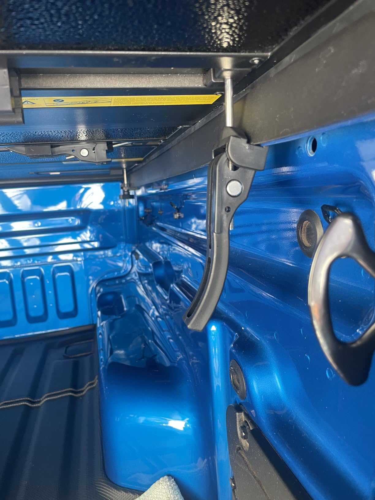 Truck Bed Tonneau Cover for Jeep Gladiator 5ft 2020-2026, Hard Tri-Fold Truck Bed Tonneau Cover for Jeep Gladiator Styleside 5ft customer photo 1