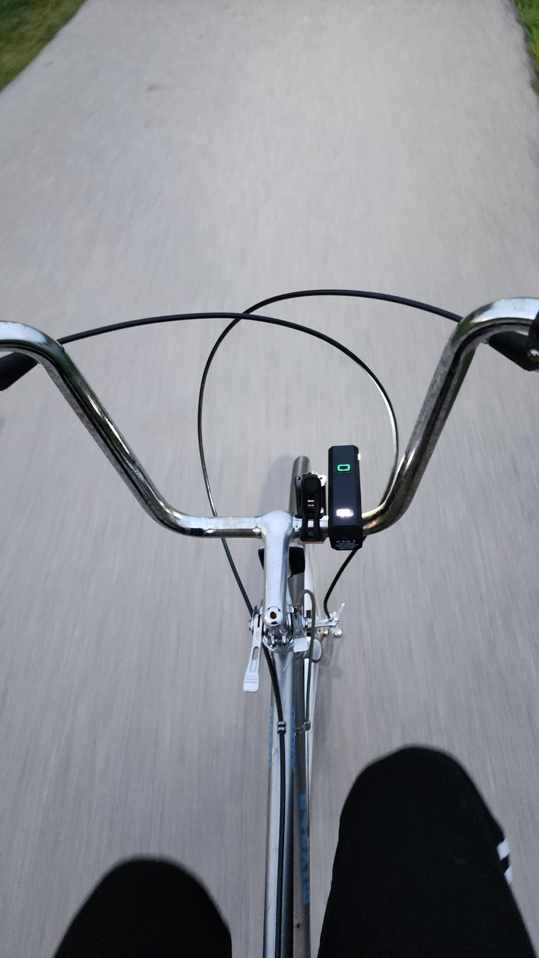 DARKBEAM 6000LM Bike Headlight USB-C Rechargeable, High Lumen Super Bright Bike Light Set for Night Riding, 12+5 Modes Waterproof Bicycle Lights for Road, Mountain, Cycling customer photo 2