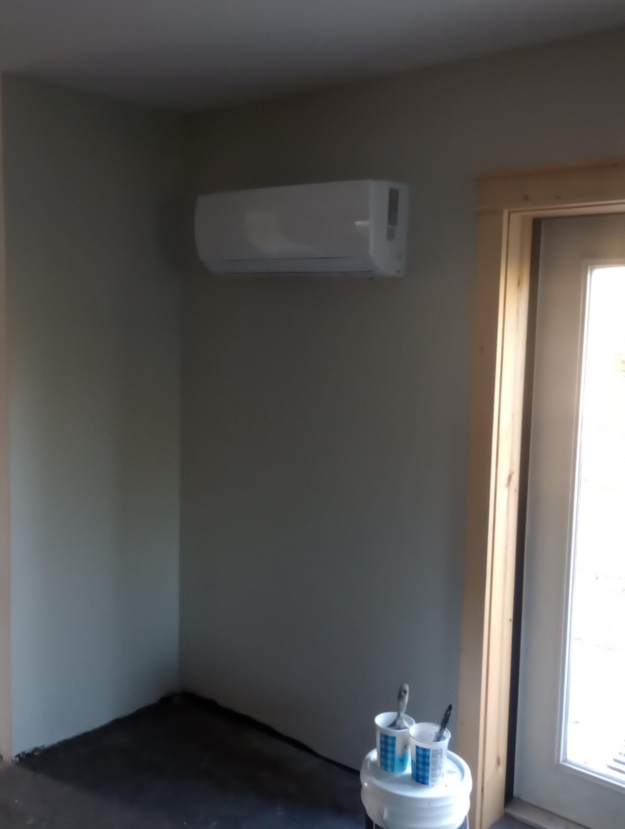 12000 BTU Mini Split AC/Heating System,19 SEER2 110/120V Energy Efficient Ductless Inverter System,Cools Up to 750 Sq.Ft with Pre-Charged Condenser,Heat Pump & Installation Kits customer photo 2