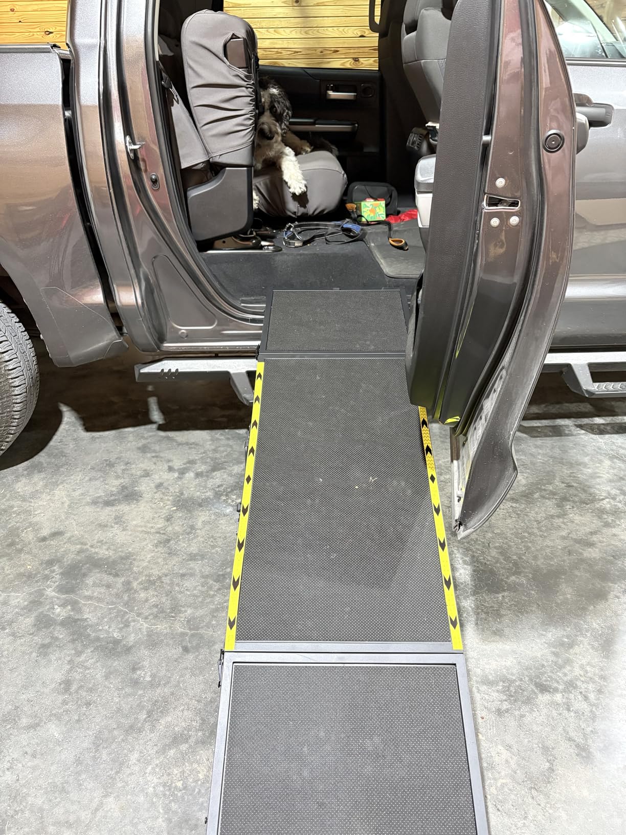 74'' L & 20'' W Longest Dog Ramp for Car - Extra Wide Portable Pet Dog Ramps for Large Dogs, Dogs Cars Ramp for Car SUV/Truck/RV/Bed, Lightweight Ramps with Non-Slip Mesh Up to 250LBS, Black customer photo 1