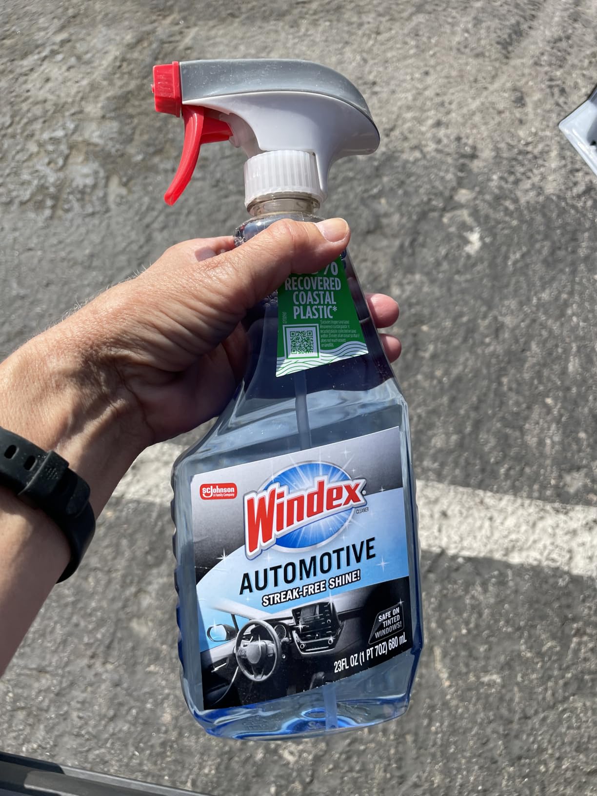 Windex Automotive Car Window and Glass Cleaner, Streak-Free Shine for Car Glass Exteriors, Tinted Windows, and Interior Electronics, 23 fl oz customer photo 2