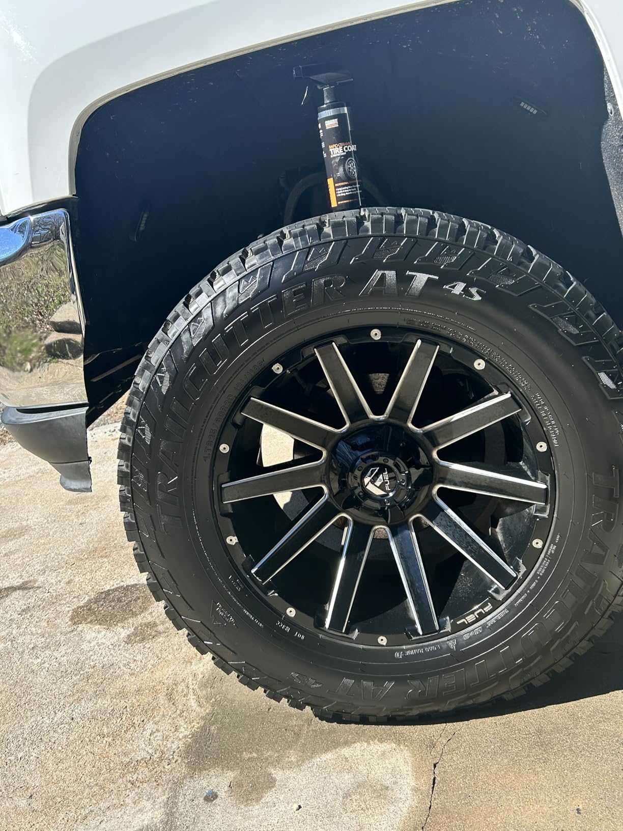 CERAKOTE Rapid Ceramic Tire Coat - Showroom New Tire Shine - Deep Tire Black Finish - Lasts Up to 10x Longer - No Sling, Non-Greasy Ceramic Tire Coating for Car, Truck & SUV - 10oz customer photo 1