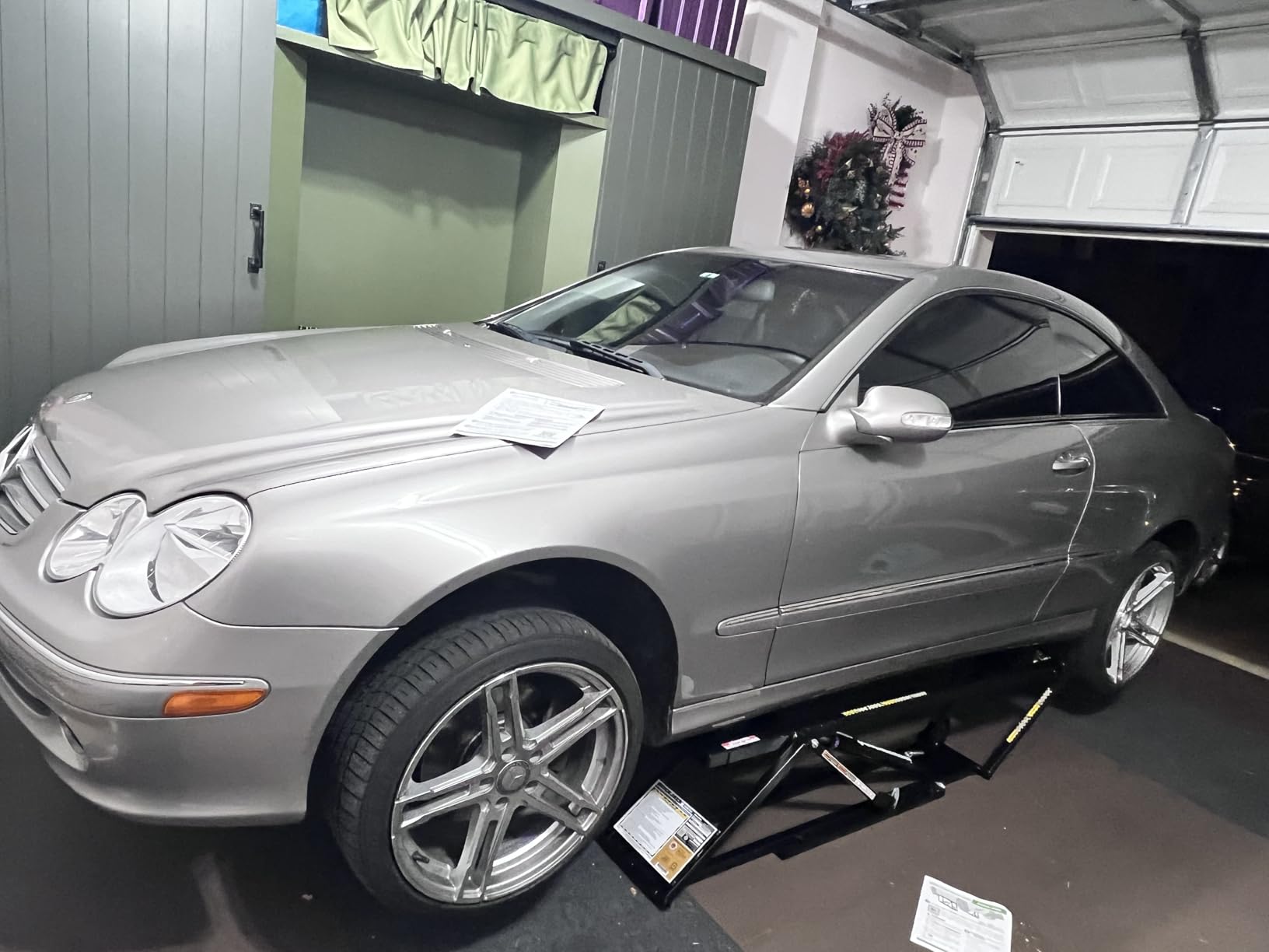 QuickJack 8000TLX Portable Car Lift with 8,000lb Capacity, with 110V Power Unit, Safe & Portable Design Garage Lift for Home, Garage, Shop, or Mechanic Auto Repair customer photo 2