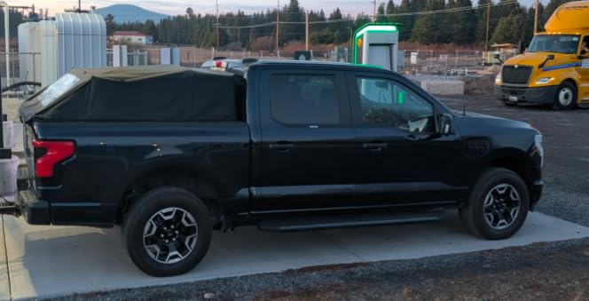 JOYTUTUS Foldable Truck Bed Soft Topper Compatible with F150 2015-2026 with 5.5ft Bed, Camper Shell Truck Top customer photo 1