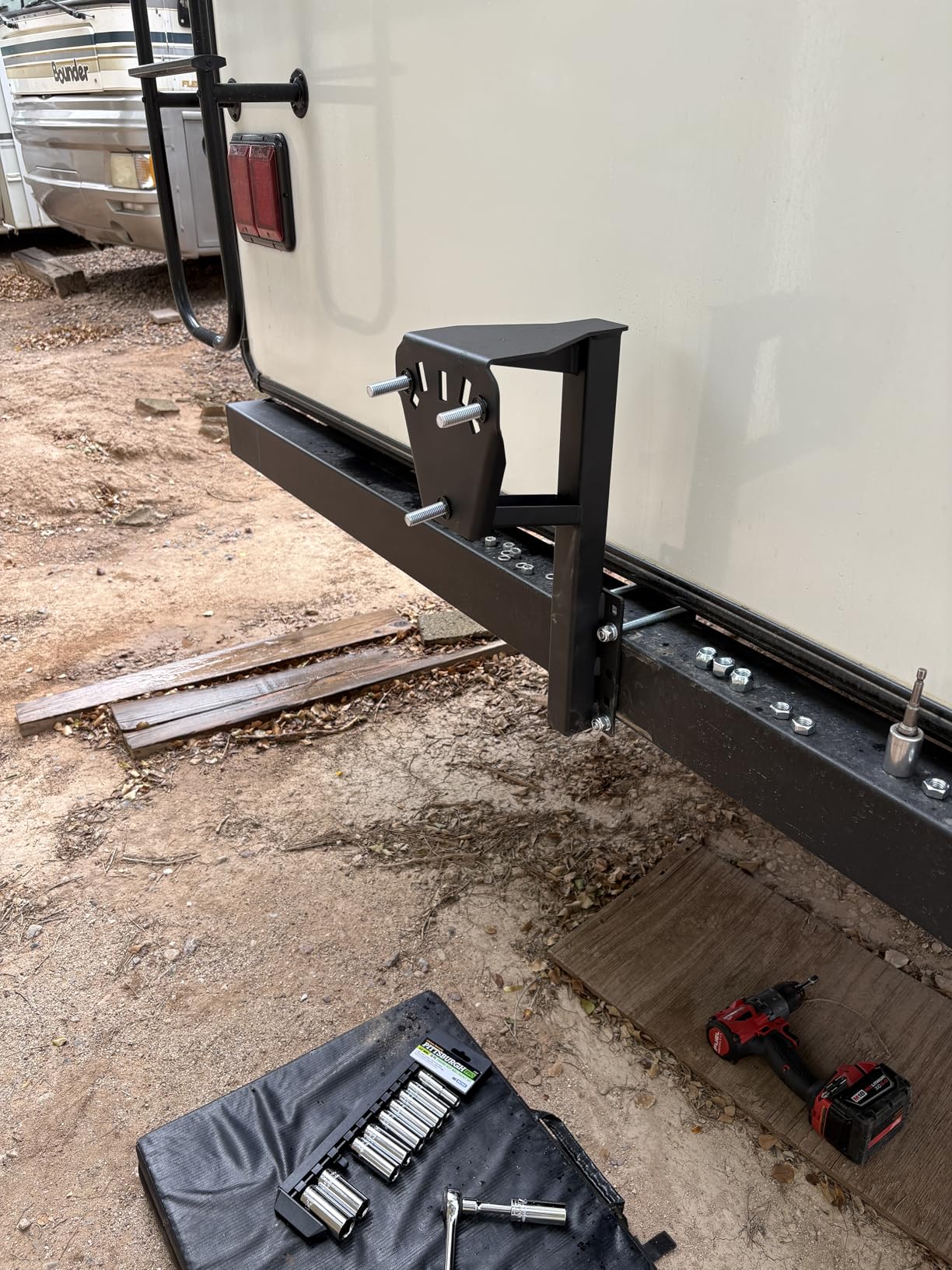 Spare Tire Mount for Utility Trailer Accessories, 3-Nut Design Spare Tire Carrier for Withstands 180 Lbs, Fits Most 4, 5 & 6 Lugs Wheels, Hold 4,4.25 4.5, 4.75,5.0,5.32 and 5.5Bolt Patterns customer photo 1