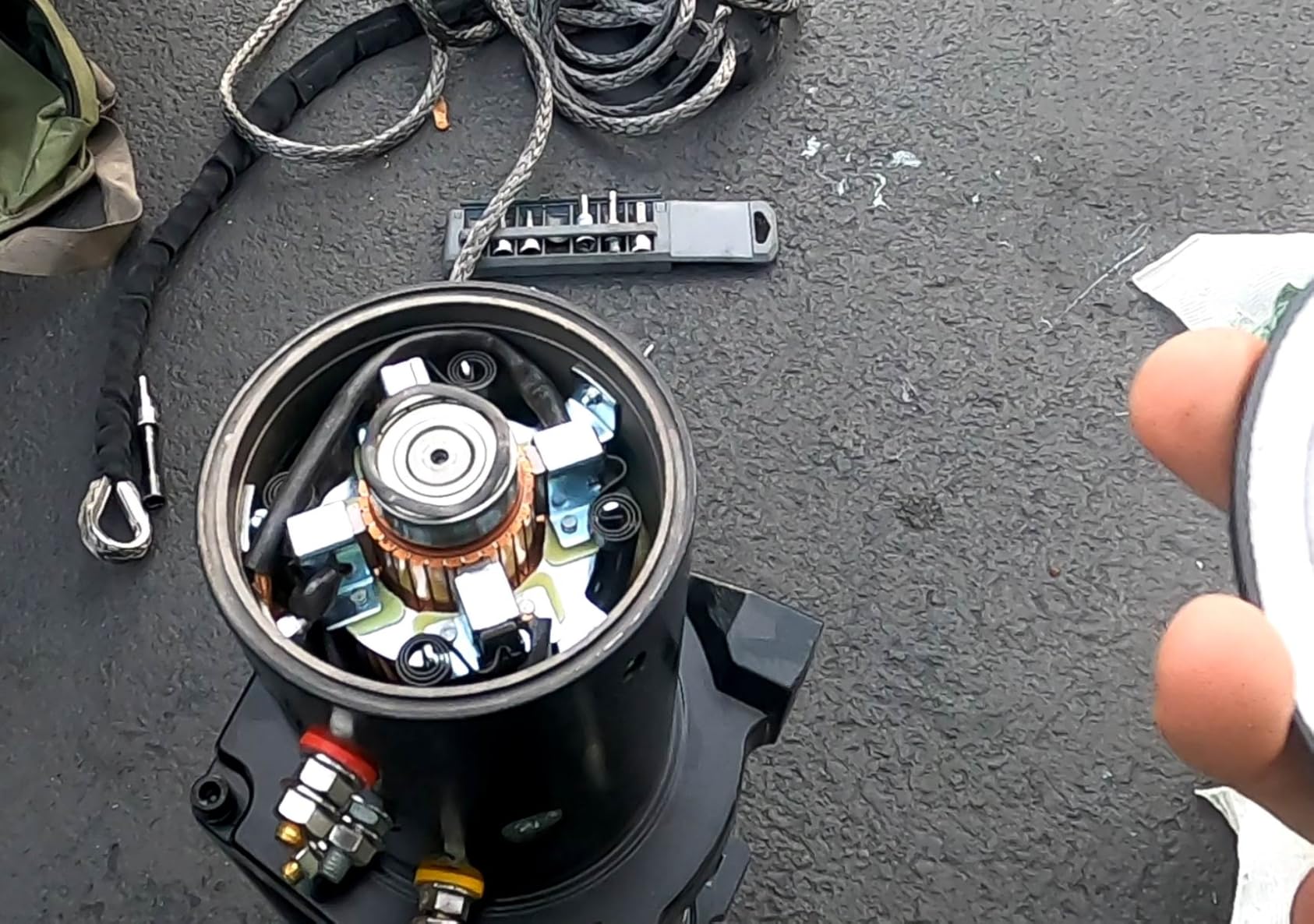 SINOKING 13500 lb Electric Winch for Jeep, Truck, SUV, Trailer Winch & Boat Winch - Heavy Duty Synthetic Rope 12V Winch, Waterproof Towing Winch with Wireless and Wired Remote customer photo 2