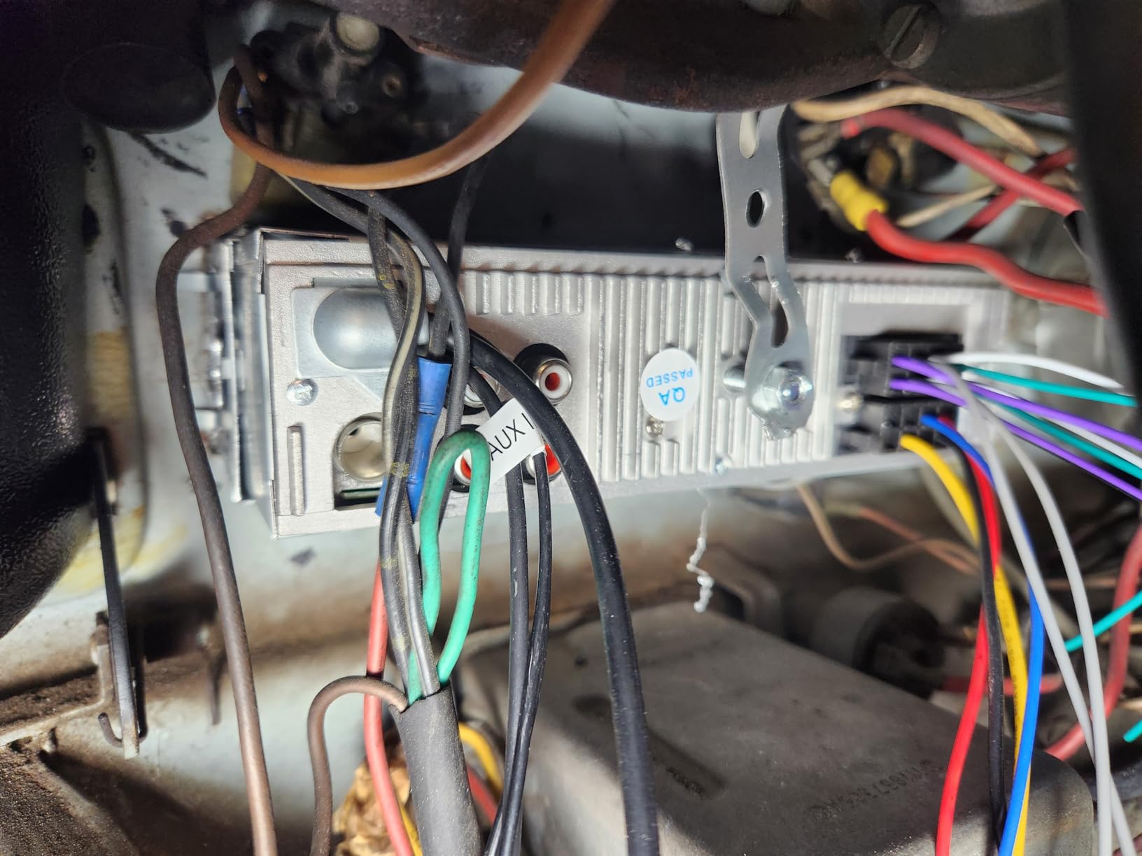 Bluetooth Retro Radio for Classic Vehicles: Single Din Vintage Stereo for Car - AM FM Tuner USB AUX Input Subwoofer RCA Output customer photo 2