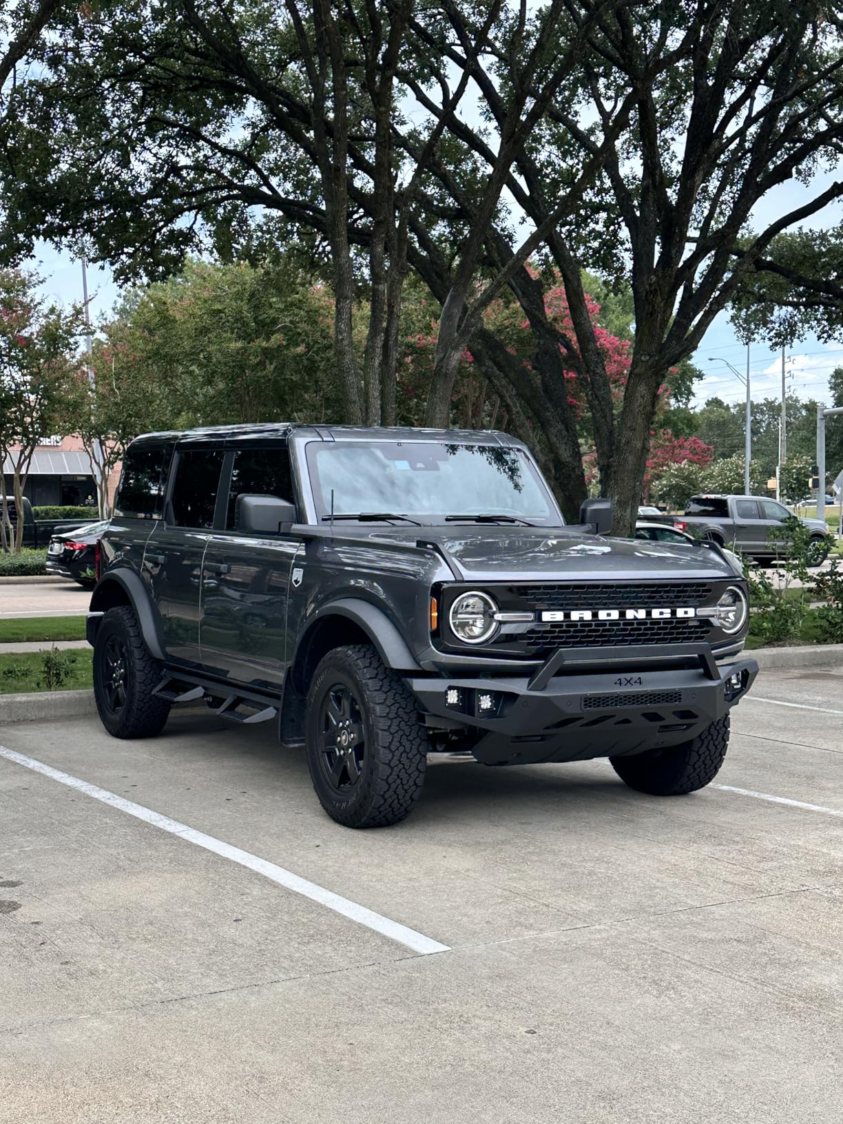 Off Road Front Bumper Compatible with Ford Bronco 2021 2022 2023 2024 2025 (Not for Bronco Sport) Steel Bumper with 4 Lights 4 Sensor Holes Bull Bar customer photo 1