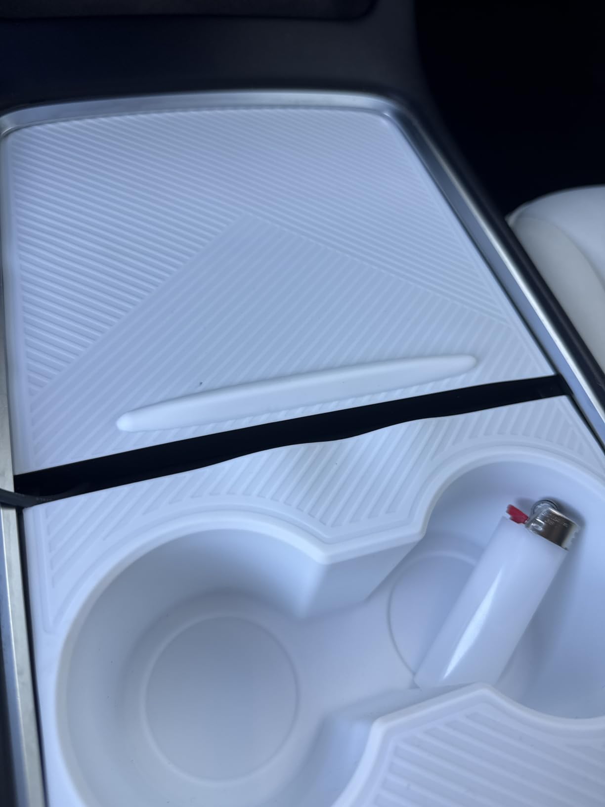 Center Console Silicone Wrap Kit with Cup Holder for Tesla Model 3 2021-2023 / Model Y 2021-2024 (Black) customer photo 2