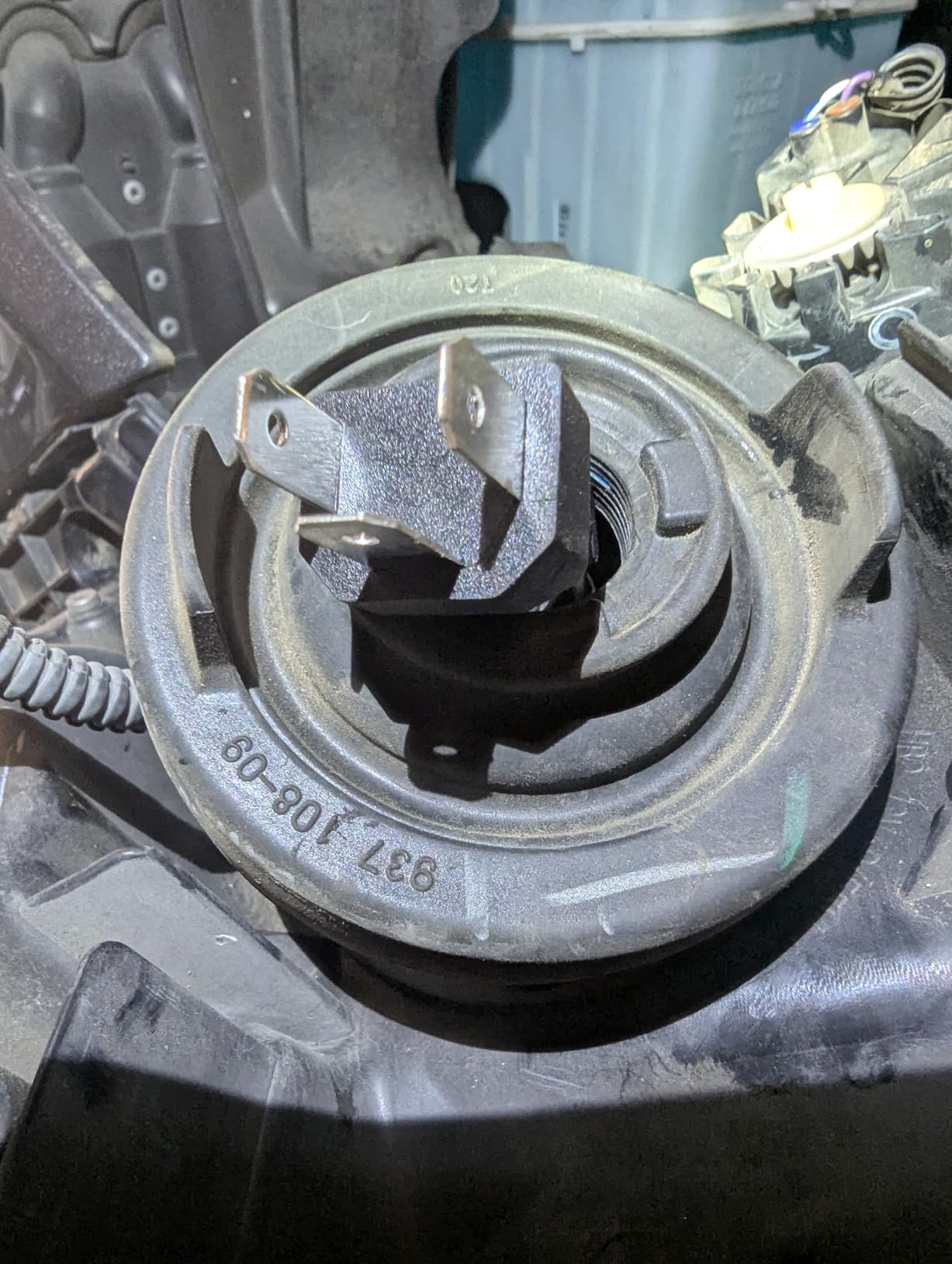 Compatible with 2014-2021 Toyota Tundra Bulbs, High Low Beam H11/H8/H16 Fog Light Bulbs, 40000LM 600% Brightness, 6000K White and 3000K Yellow Combo, Pack of 4 customer photo 1